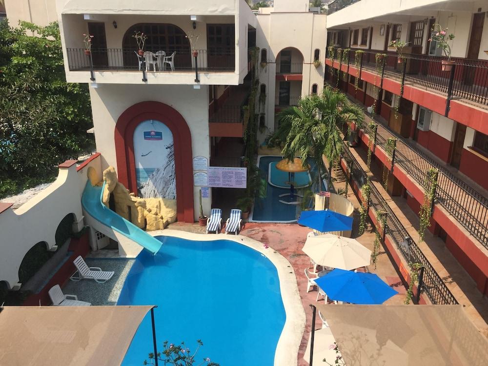 Hotel Hacienda Maria Eugenia アカプルコ エクステリア 写真