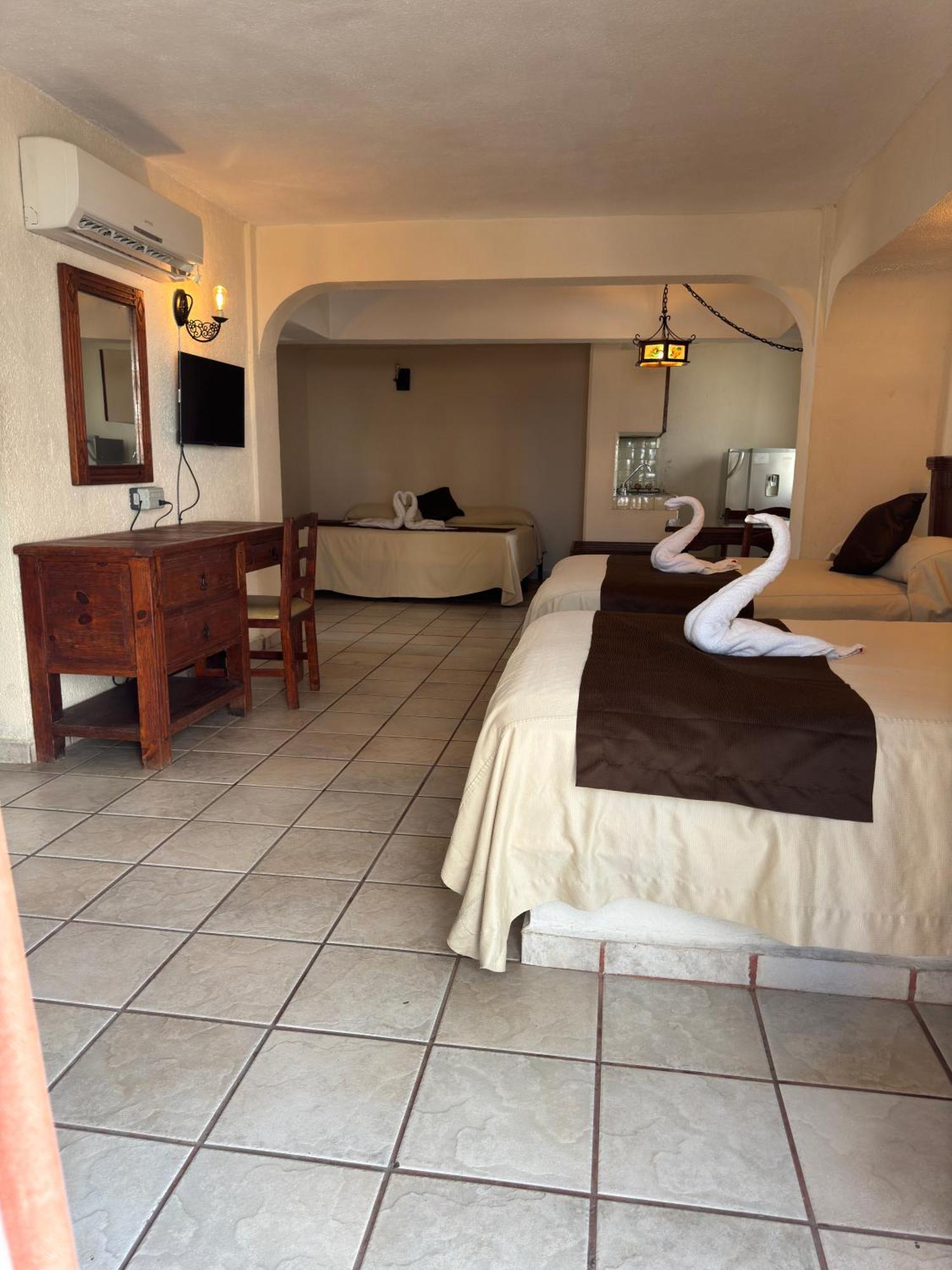 Hotel Hacienda Maria Eugenia アカプルコ エクステリア 写真