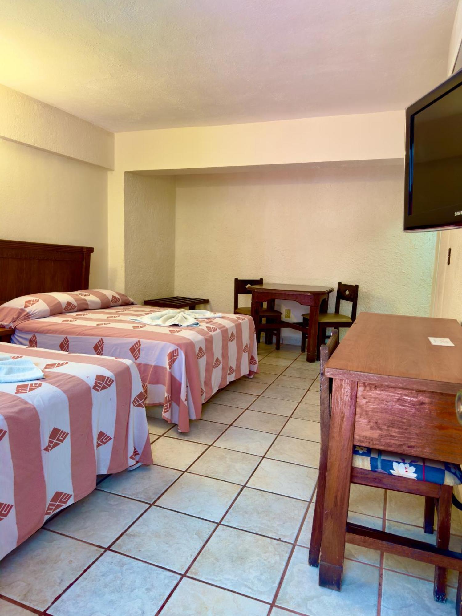 Hotel Hacienda Maria Eugenia アカプルコ エクステリア 写真